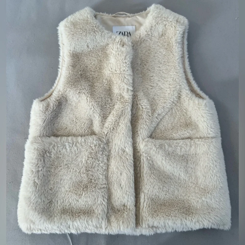 ZARA‎ Kids Girls Faux fur sleeveless crewneck vest cream Sz 6-7
